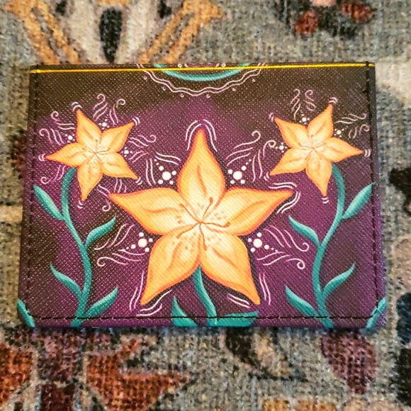 3/$25 New Floral Card Holder - Picture 2 of 2
